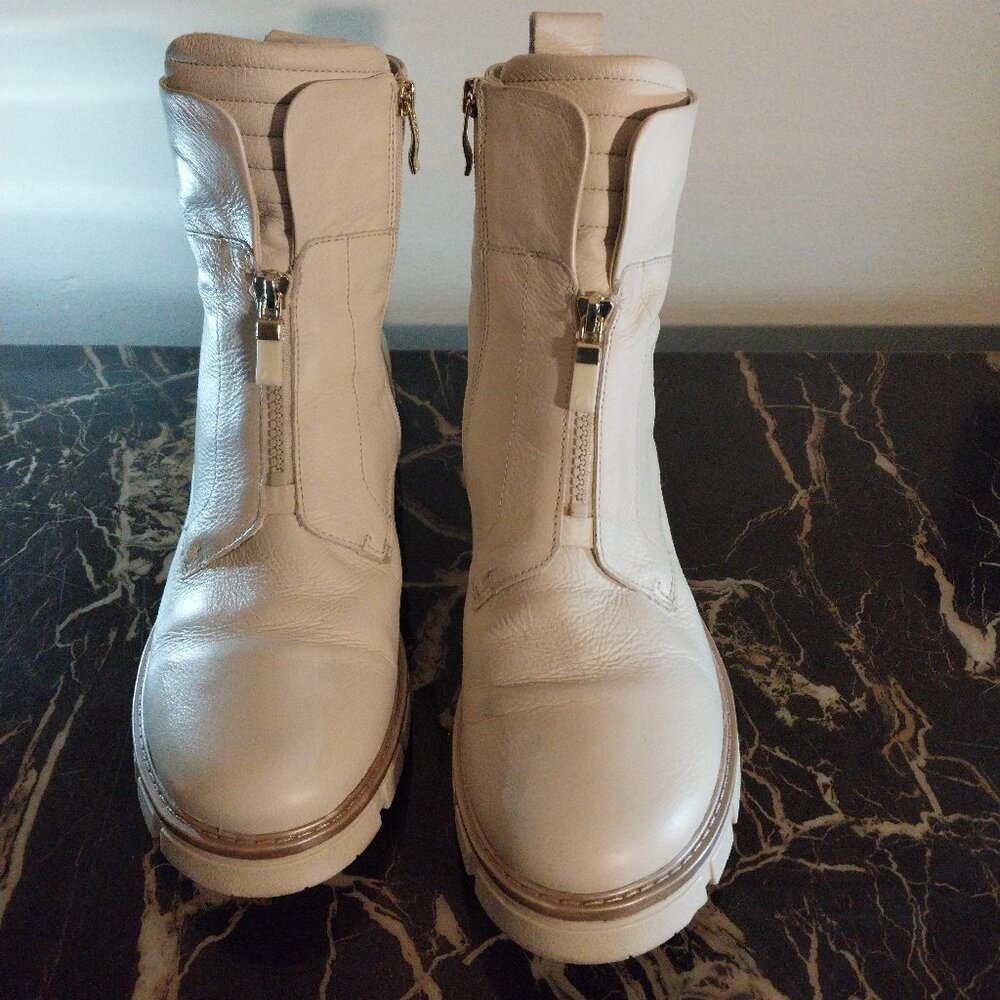 Ara Deon Women's Lug Sole Front & Zip Boot - Cream 09